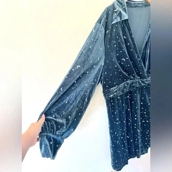 Cider Curve Blue Velvet V-Neck Star & Moon Long Sleeve Mini Dress Plus Size 4XL - Picture 6 of 13
